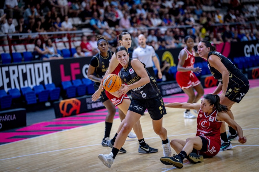 El 'nuevo' Valencia Basket de Torralba se impone a Zaragoza y estará en la final de la Supercopa