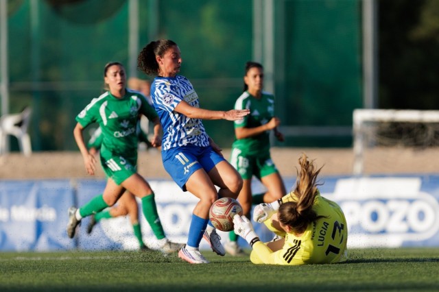 El Alhama ElPozo vence por 2-1 al Fundación Alba para seguir líder con pleno de puntos 
