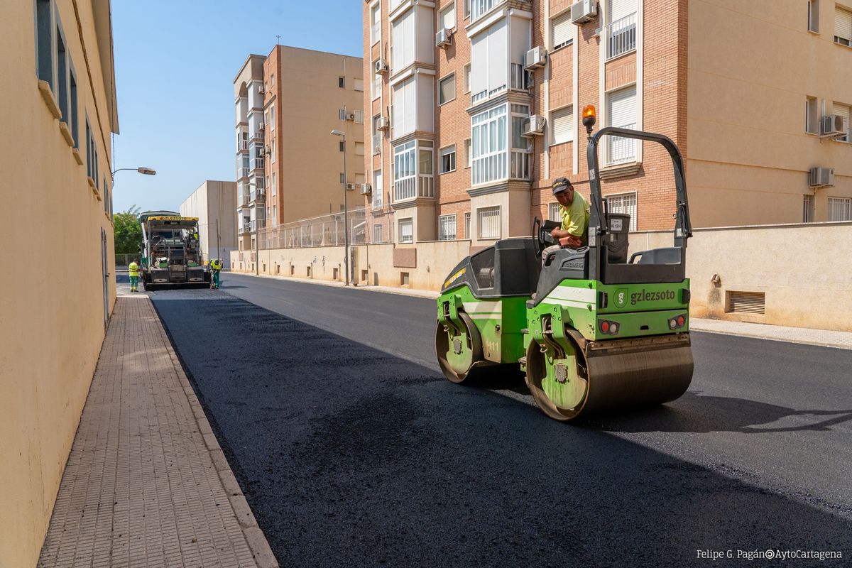 Una veintena de barrios y diputaciones de Cartagena  ejecutan su Plan Asfalto  