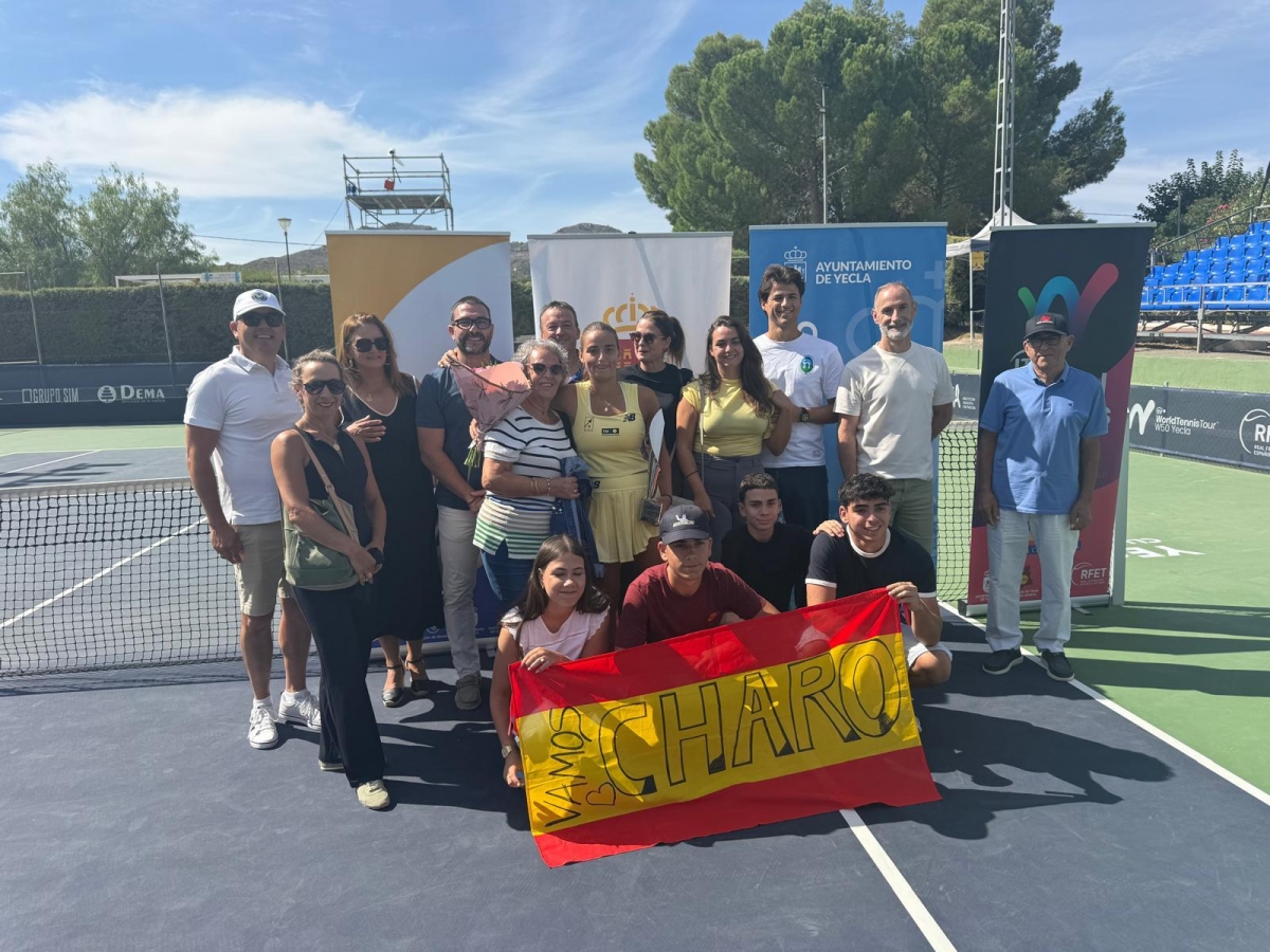 Foto de familia tras el triunfo