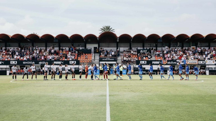 El Valencia CF sigue sin conocer la victoria y cae contra el CD Tenerife