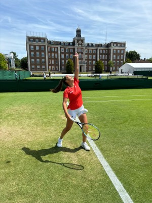Esquiva ya está en Londres preparando Wimbledon