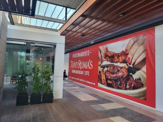La barbacoa americana coge fuerza en Murcia con la apertura de un Tony Roma´s en Thader