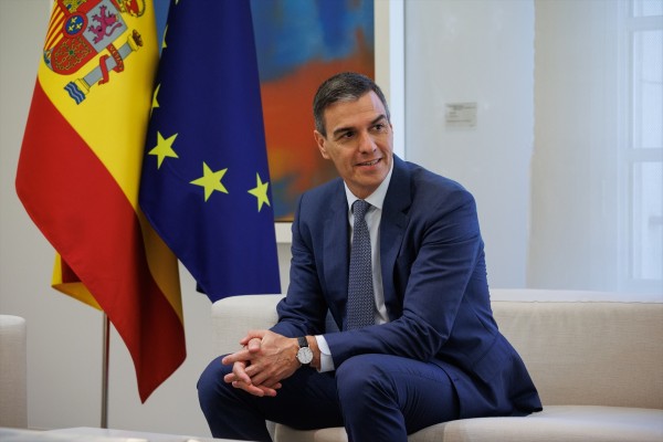 Sánchez anuncia que pondrá un tope a la financiación con fondos públicos de medios