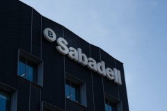 Banco Sabadell ejecuta dos tercios de su actual plan de recompra de acciones