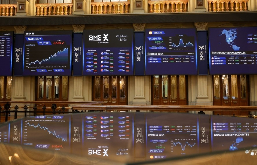 Suave apertura alcista del Ibex 35 pese a que el barril de petróleo Brent supera los 107 dólares