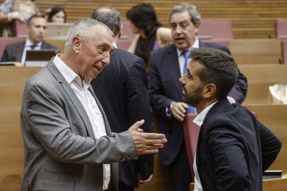 PSPV y Compromís piden medidas contra los fondos buitre y recuperar la Unidad Valenciana de Emergencias