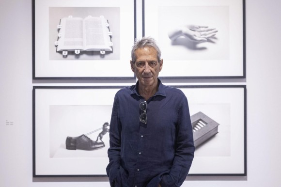 Chema Madoz muestra su 'trastienda' creativa en la Sala Verónicas de Murcia: 