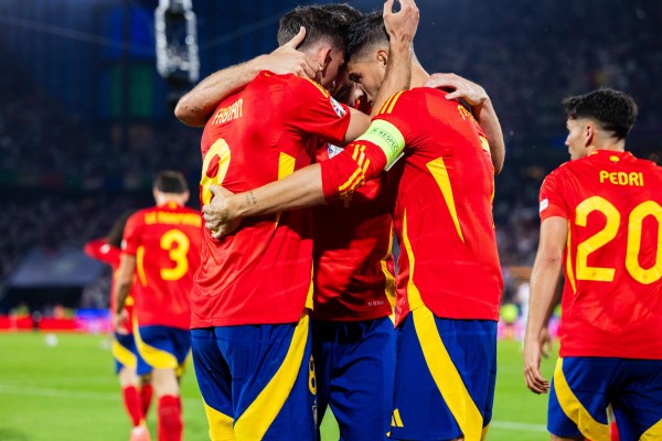 España supera una eliminatoria sin prórroga en un gran torneo 14 años después