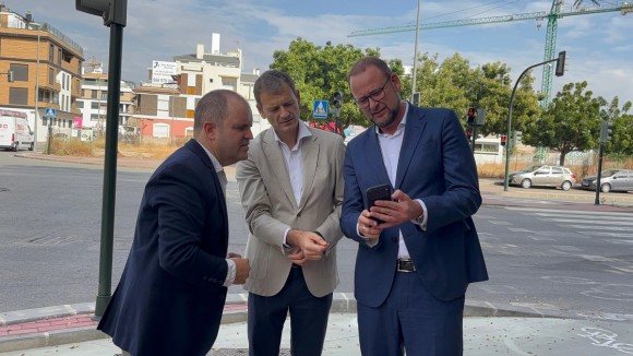 Las calles de Murcia abren las puertas de su historia: 30.000 placas inteligentes explican el origen de cada barrio al peatón