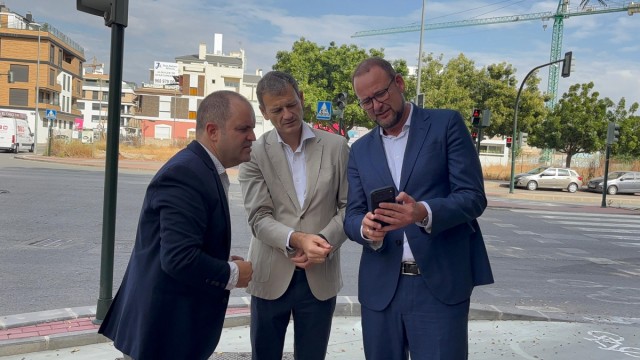 Las calles de Murcia abren las puertas de su historia: 30.000 placas inteligentes explican el origen de cada barrio al peatón