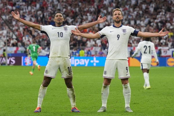 Una chilena de Bellingham salva a Inglaterra del batacazo

