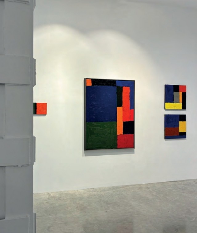 Martínez Mengual abre la ventana a los campos de color y a las huellas de la materia en la galería murciana Arquitectura de Barrio