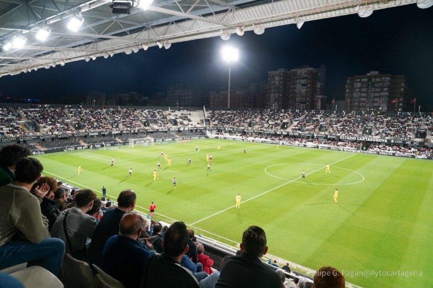 El Cartagena y el Águilas acuerdan el precio de 20 euros para la afición visitante en sus derbis ligueros