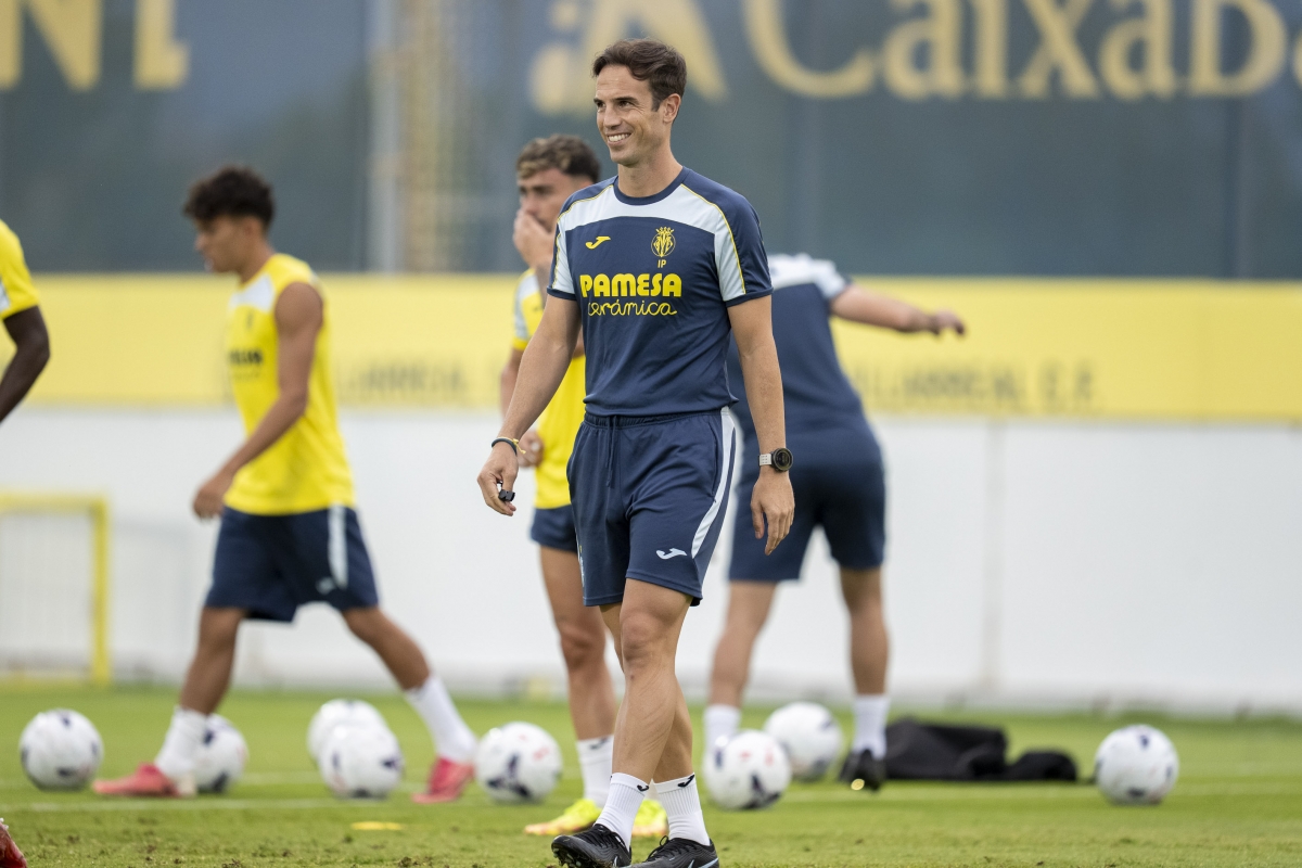 Iñigo Pérez durante un entrenamiento del Villarreal.
