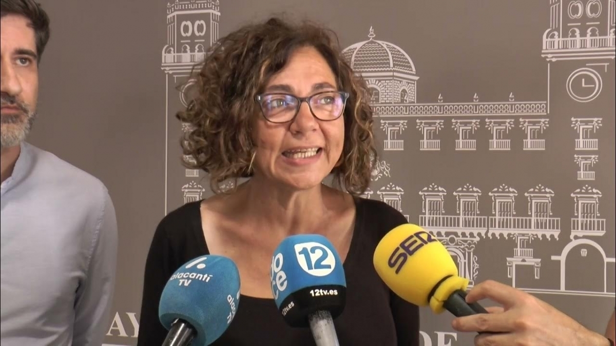La portavoz del PSOE en el Ayuntamiento de Alicante, Trini Amorós.