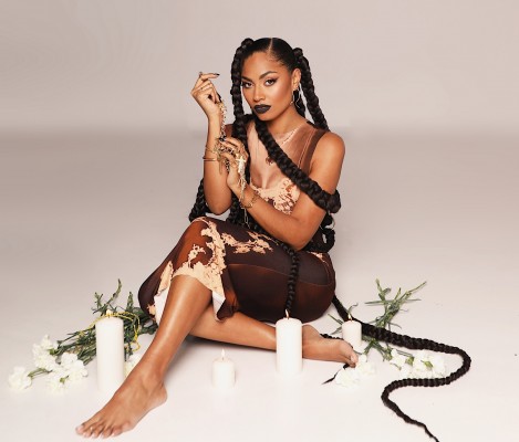 Nia: 