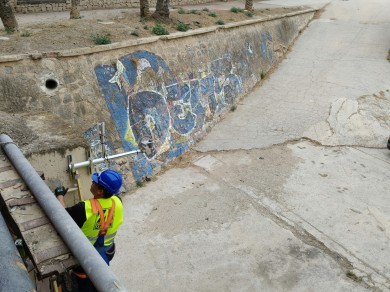 Elche empieza a instalar caudalímetros tanto en el cauce del Vinalopó como en los barrancos 
