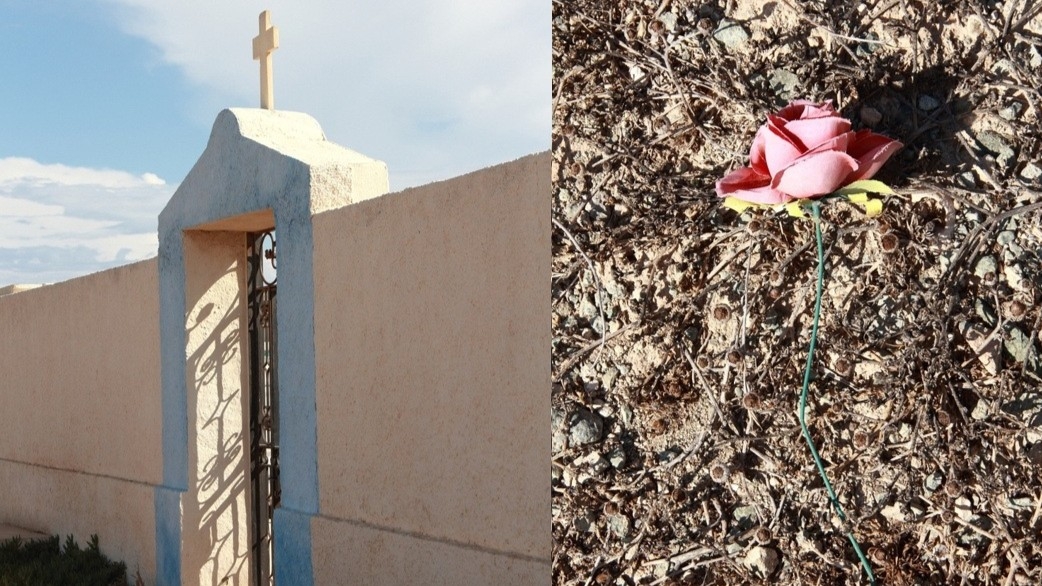 Acceso al cementerio de Tabarca, construido en 1912, y una flor artificial, junto al cementerio - FOTO: María Cecilia Casal Acceso al cementerio de Tabarca, construido en 1912, y una flor artificial, junto al cementerio