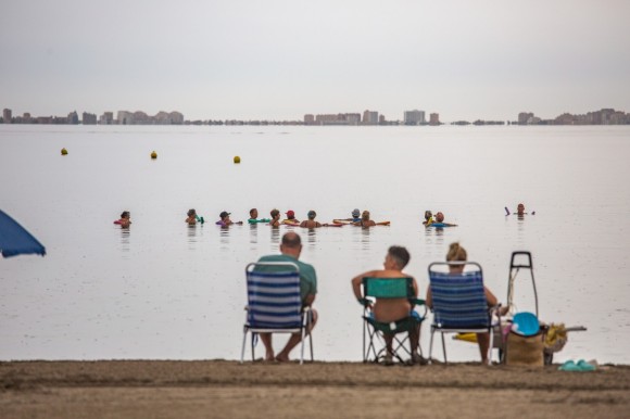Un paseo por Los Alcázares en busca de esa foto única: retratos del final del verano a orillas del Mar Menor 
