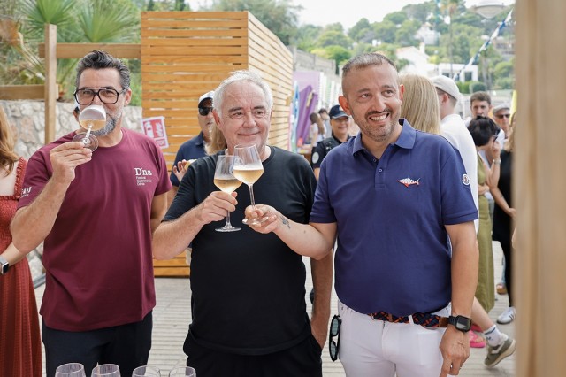 Requena Ciudad Española del Vino conquista el hogar de Quique Dacosta