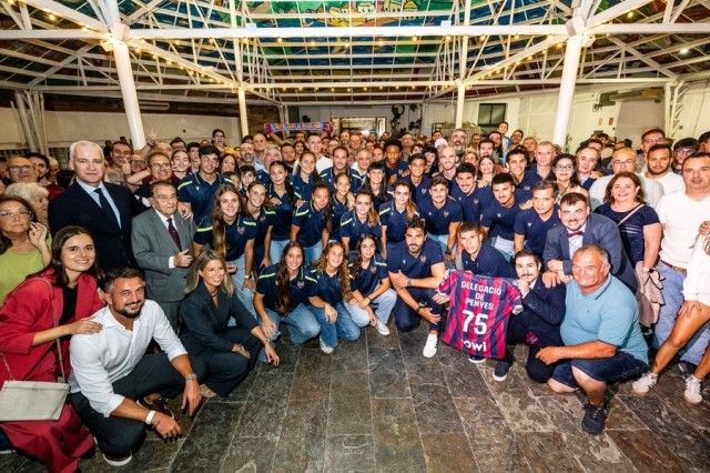 La Delegación de Peñas del Levante celebra su 75 aniversario arropado por peñistas y club