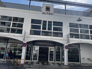 Altea prepara el traslado provisional de su mercado municipal: una carpa acogerá a los placeros mientras dura la reforma
