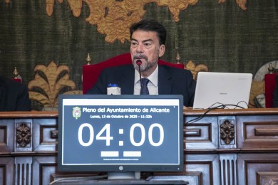 Barcala convoca el debate sobre el estado de Alicante... y el PSOE le insta a centrarse en Les Naus