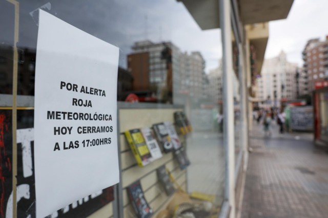 Santa Pola y municipios de la Marina Alta y El Comtat suspenden las clases este viernes por la alerta naranja por lluvias y tormentas