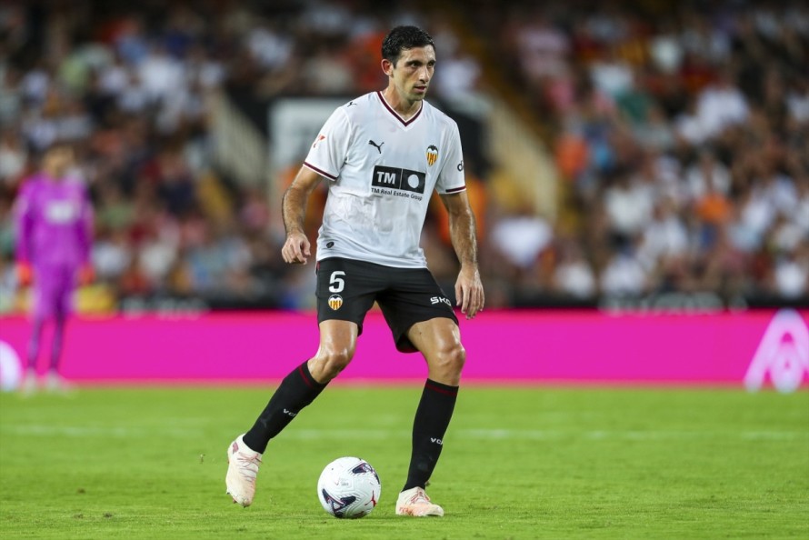 César Tárrega entrena con el grupo 