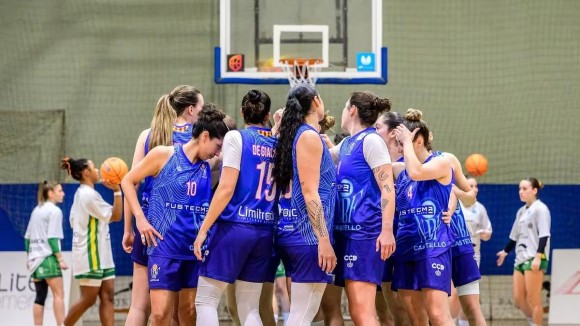 El Nou Bàsquet Femení Castelló arranca la liga regular en Grapa ante el Maristas de A Coruña