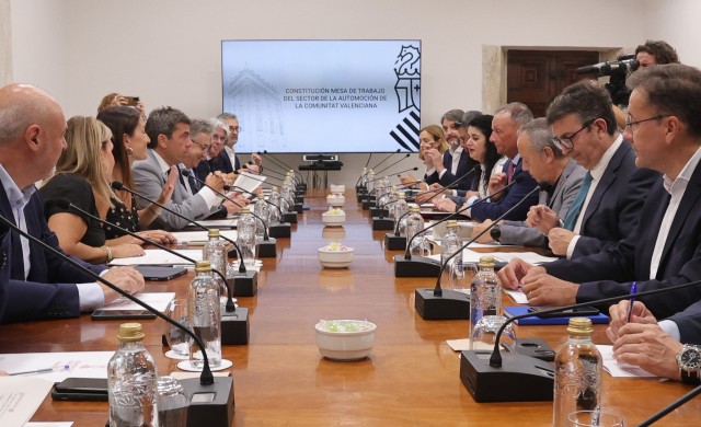Intersindical acusa al Consell de 