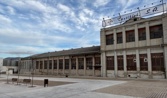 Cocentaina rehabilitará el antiguo edificio industrial Textiflok y le dará uso formativo, con horizonte 2030