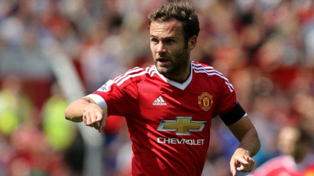 Mata y Blind serán los primeros descartes de Mourinho en el Manchester United