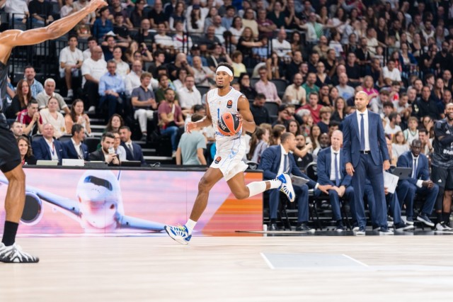 Valencia Basket se levanta de la lona en Lyon para seguir invicto en Euroliga