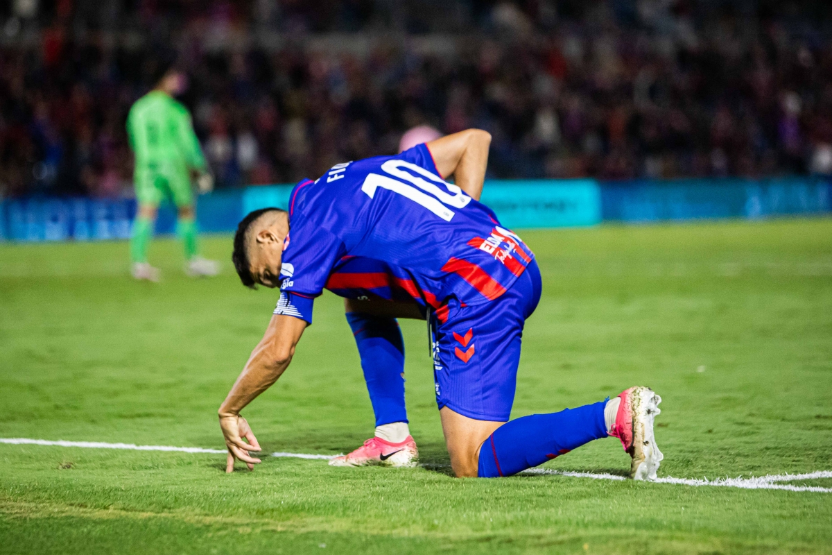 Fidel celebra su gol