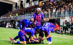 La Elda de Messi sonríe: remontada, póquer y fiesta del CD Eldense a costa del Real Oviedo
