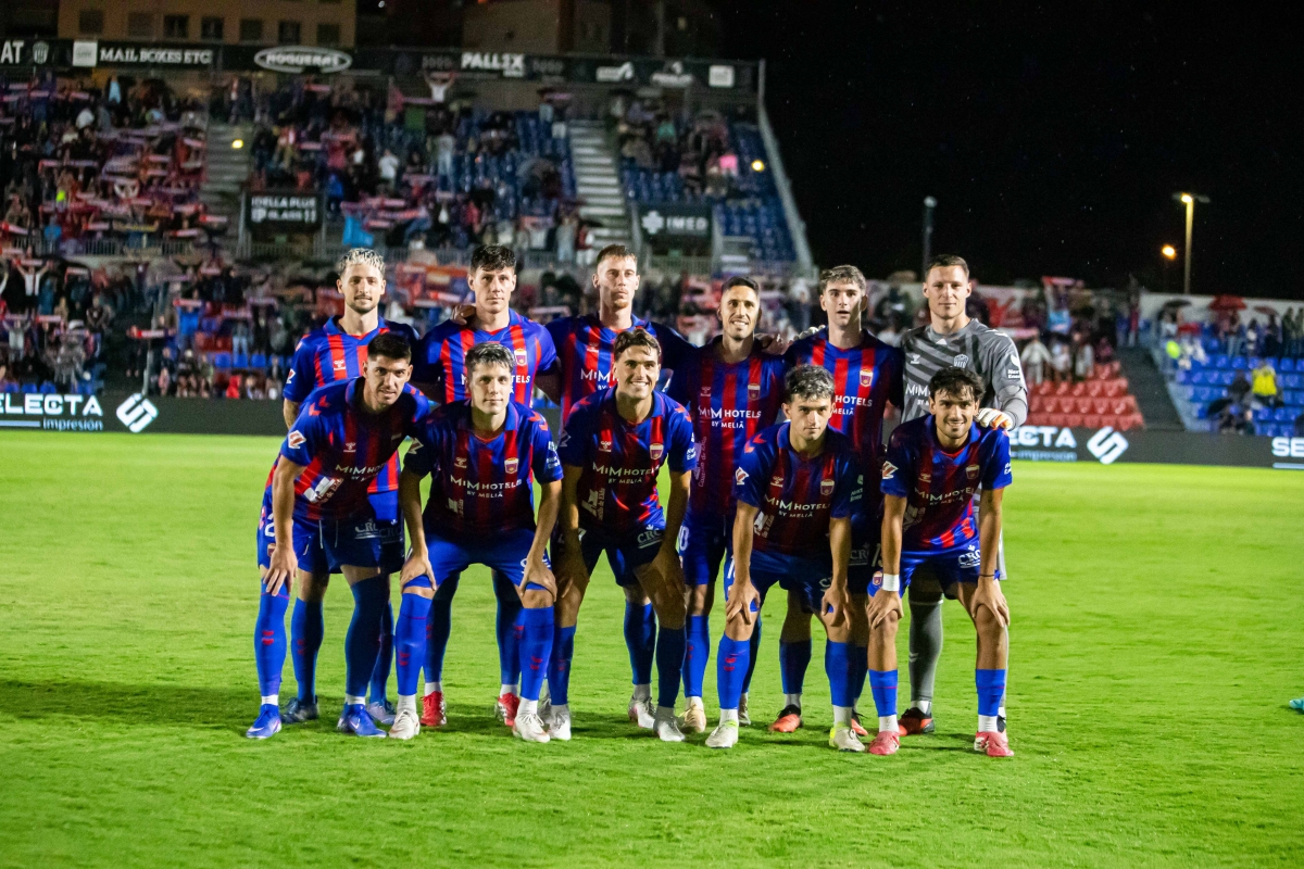 Once del CD Eldense ante el Real Oviedo - Foto: LOF Once del CD Eldense ante el Real Oviedo