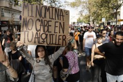 La manifestación por la vivienda en València hace un llamamiento a la huelga general