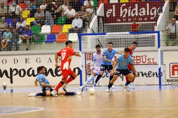 El Jimbee es goleado en un partido en el que para colmo de males se lesionan Chispi y Pablo Ramírez