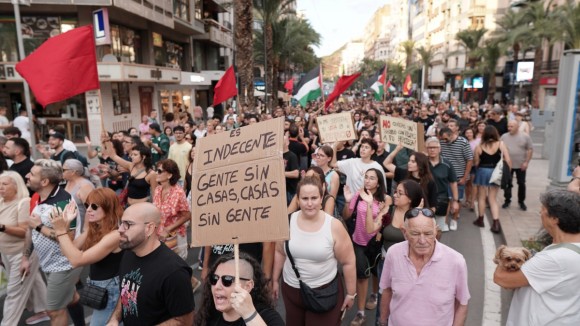 El Gobierno rescata sus decretos de vivienda con incentivos para sacar pisos vacíos al mercado