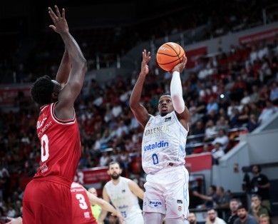 Valencia Basket sabe sufrir en Zaragoza y cierra una semana perfecta