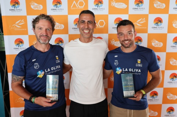 Mista y Javi Moreno destacan en el III Torneo Benéfico de Pádel a favor de la Asociación Play & Train en La Oliva