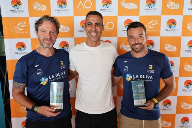 Mista y Javi Moreno destacan en el III Torneo Benéfico de Pádel a favor de la Asociación Play & Train en La Oliva