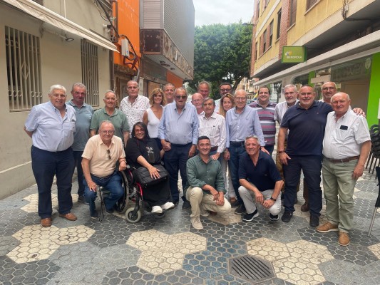Una treintena de cargos y ex políticos del PP arropan a Carlos Fabra en una comida en Vila-real
