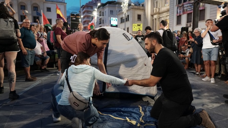 La acampada por la vivienda continuará en Alicante tras la convocatoria de elecciones