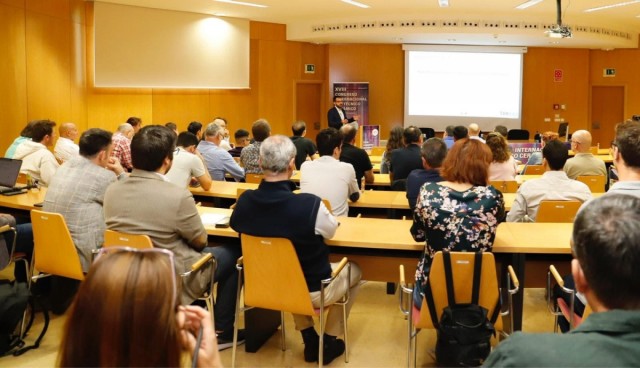 Los técnicos cerámicos abordan la evolución de la industria hacia nuevas soluciones y sistemas constructivos
