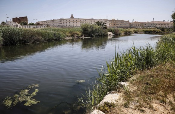 El Ayuntamiento de València y el Puerto firman un convenio con 32 millones de inversión para el futuro Parque de Desembocadura