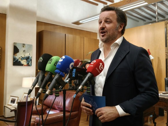 Ruz celebra el adelanto electoral y lamenta la falta las inversiones del Estado en Elche, como la Ronda Sur
