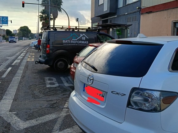 El PSPV pide una solución para una parada de autobús en la avenida de l'Alcora 